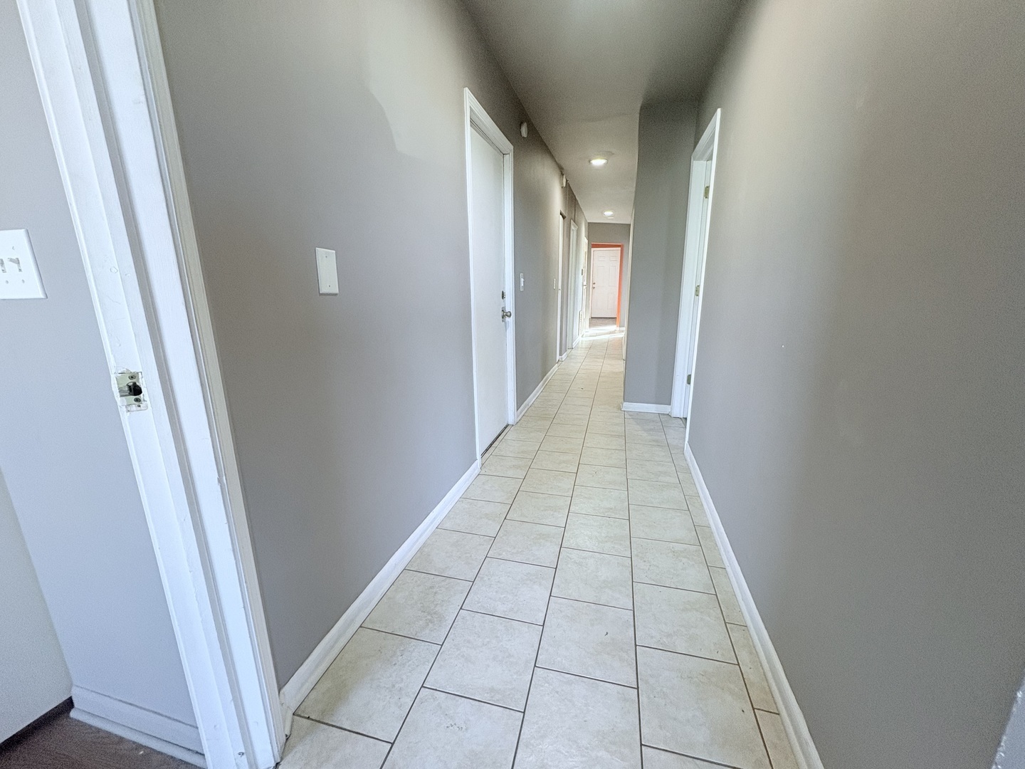 6729 S Saint Lawrence Avenue, Chicago, IL 60637