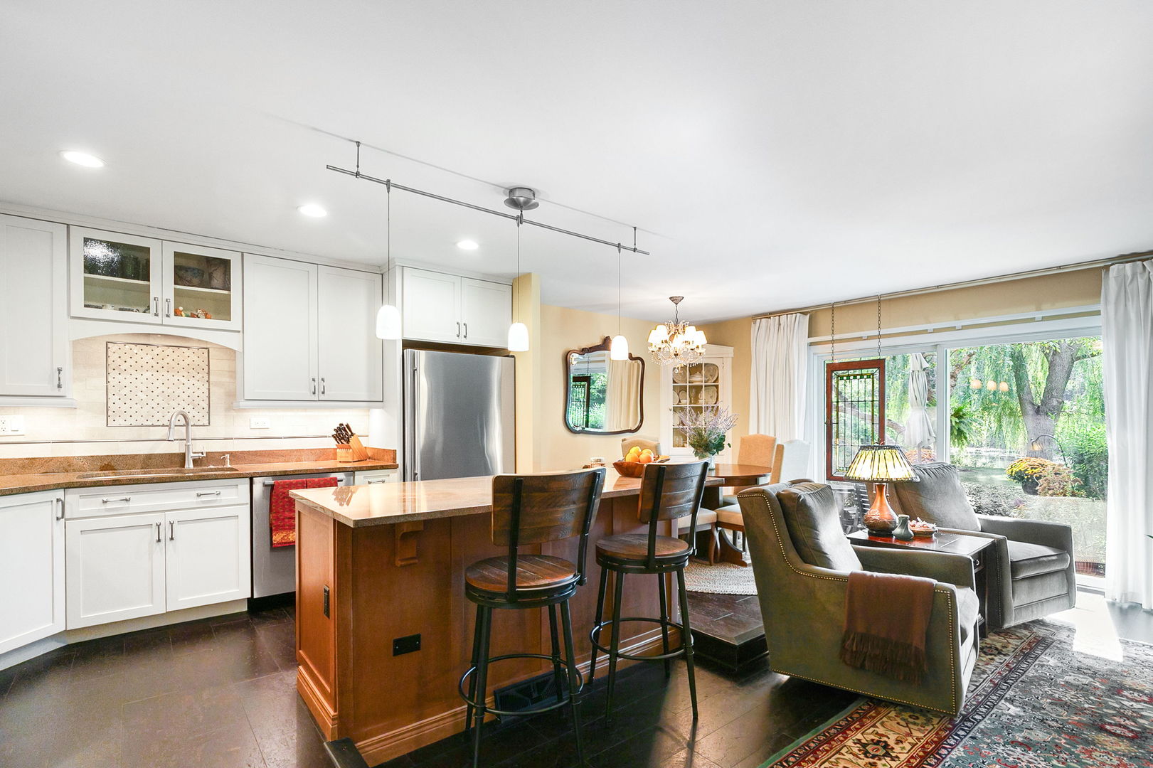 1220 Park Avenue #115, Highland Park, IL 60035