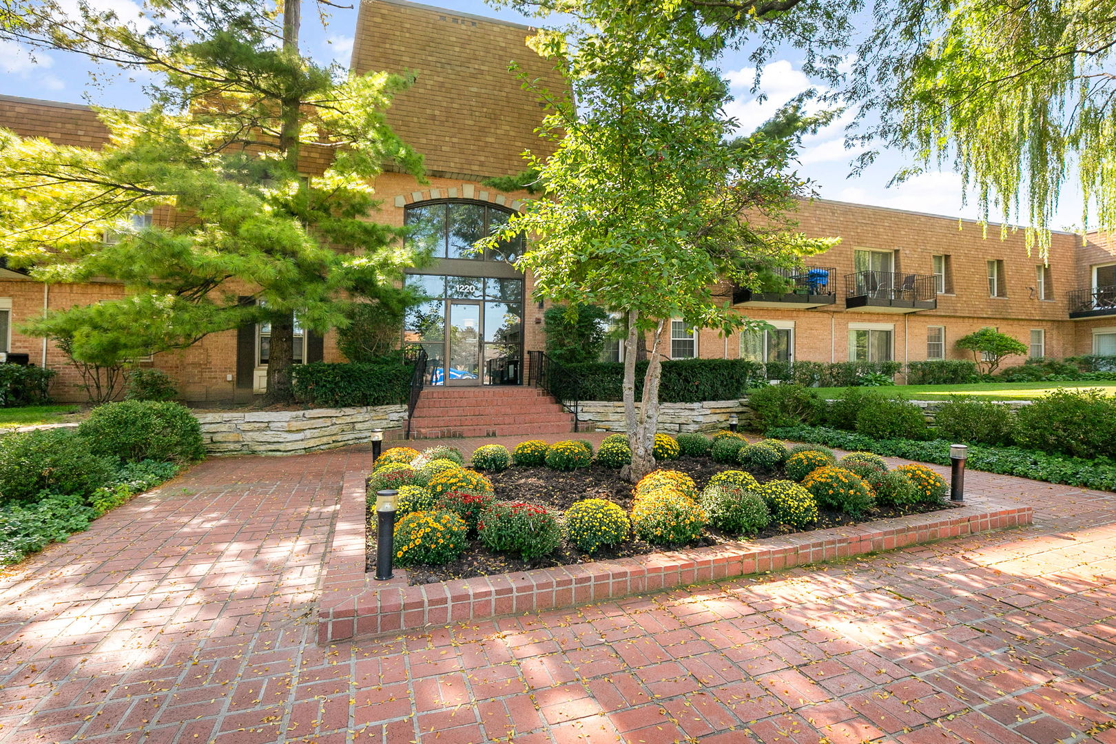 1220 Park Avenue #115, Highland Park, IL 60035