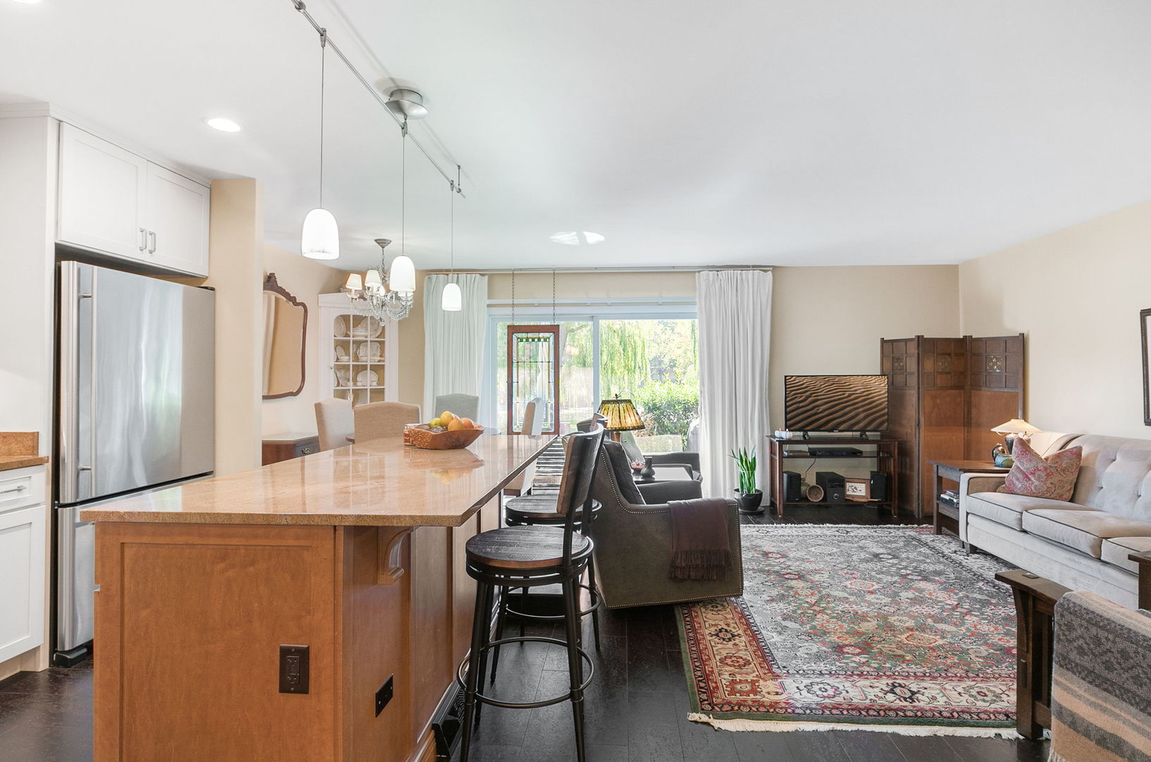 1220 Park Avenue #115, Highland Park, IL 60035