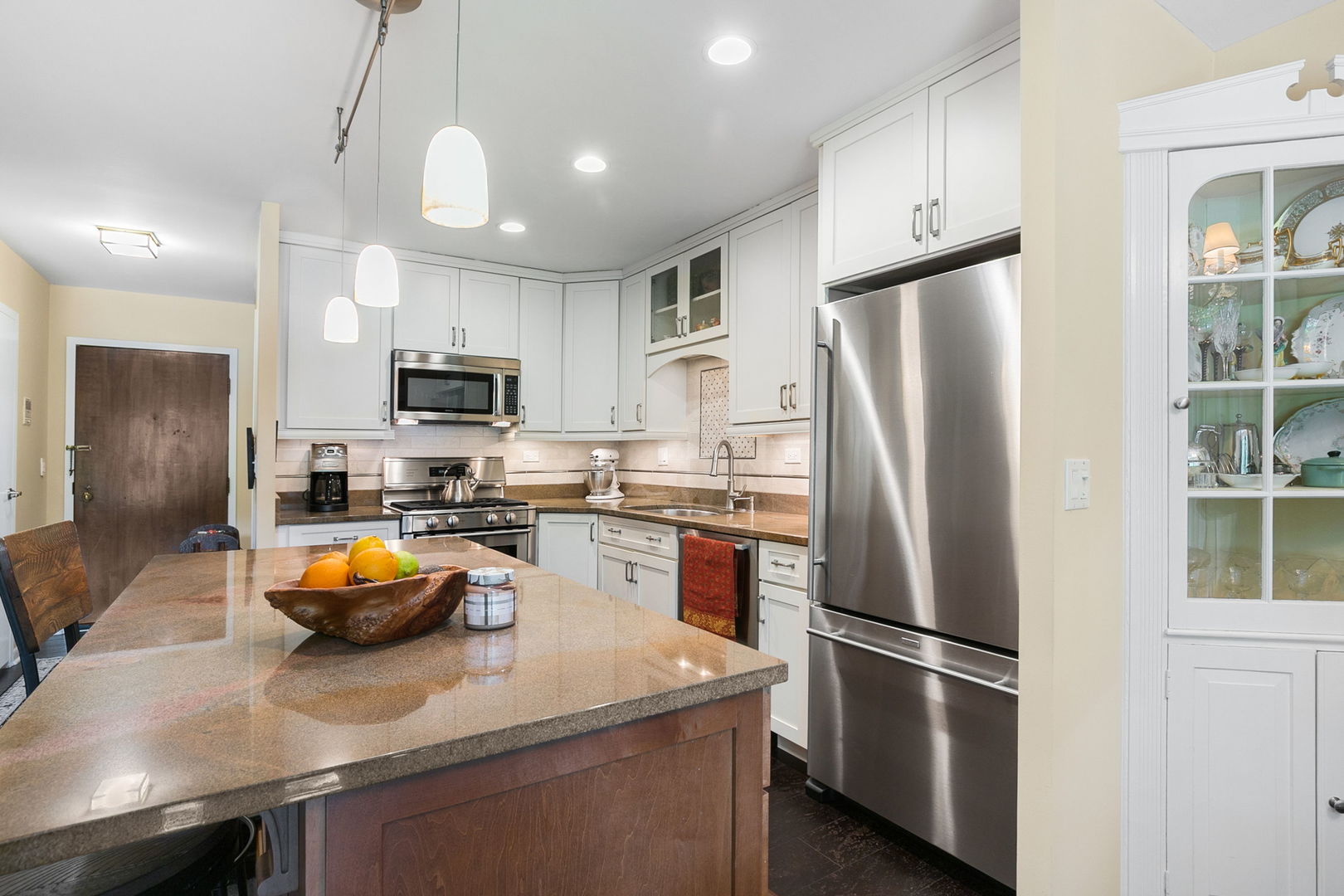 1220 Park Avenue #115, Highland Park, IL 60035