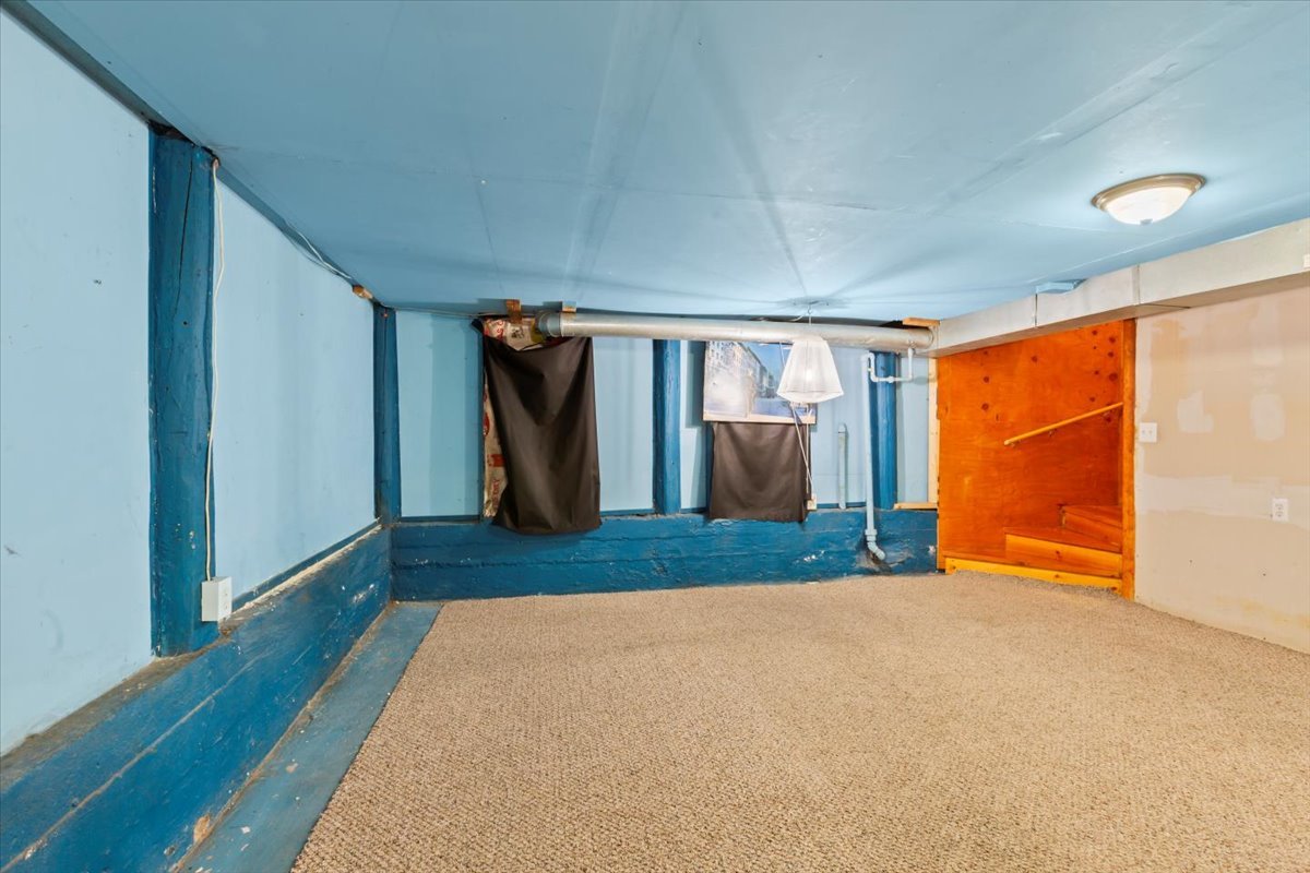 9018 S Brandon Avenue, Chicago, IL 60617