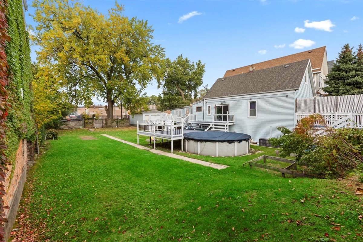 9018 S Brandon Avenue, Chicago, IL 60617