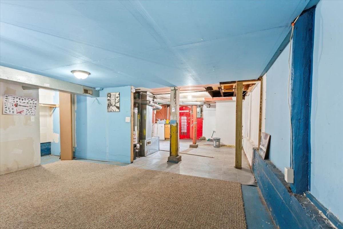 9018 S Brandon Avenue, Chicago, IL 60617