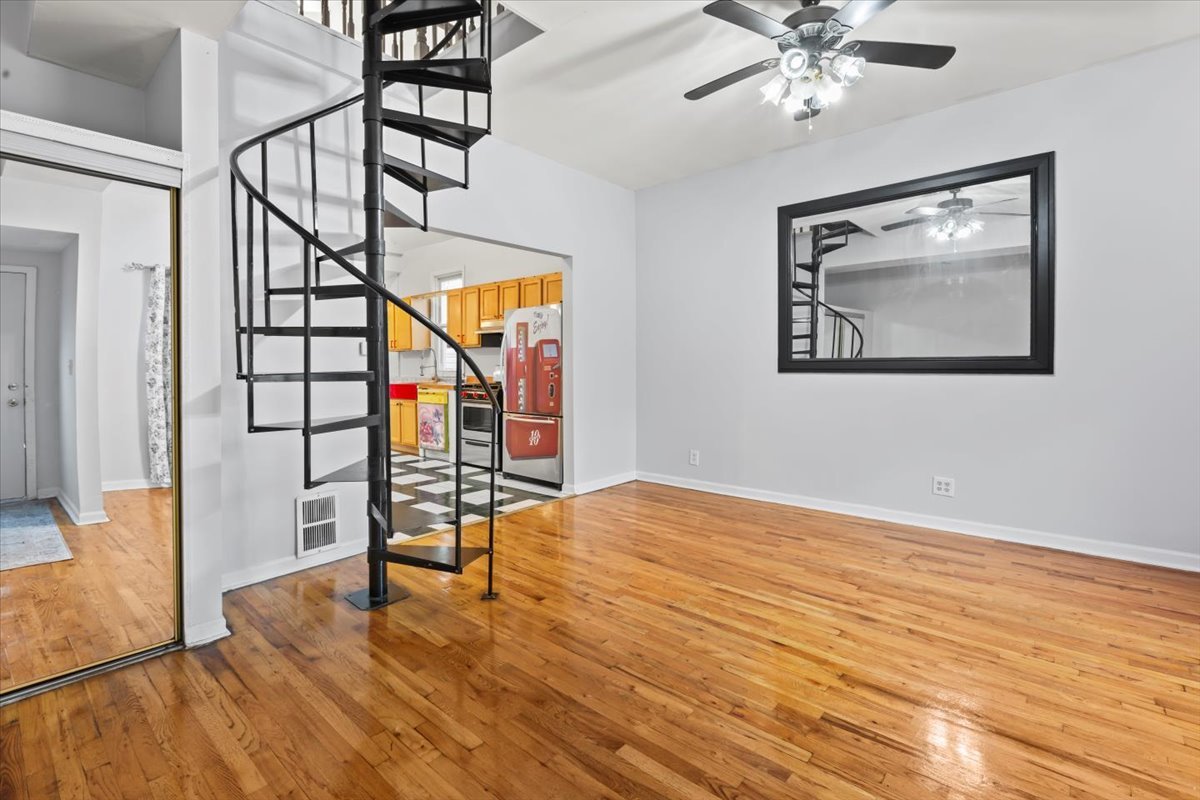 9018 S Brandon Avenue, Chicago, IL 60617