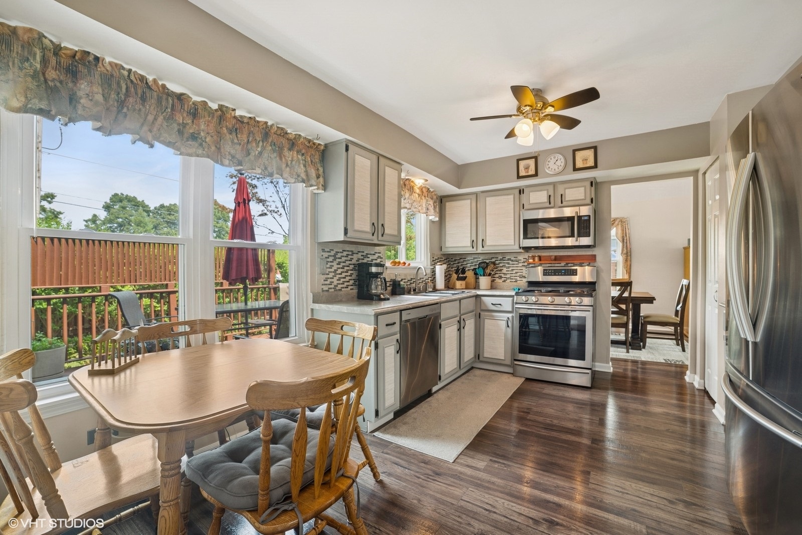 1208 Old Timber Lane, Hoffman Estates, IL 60192