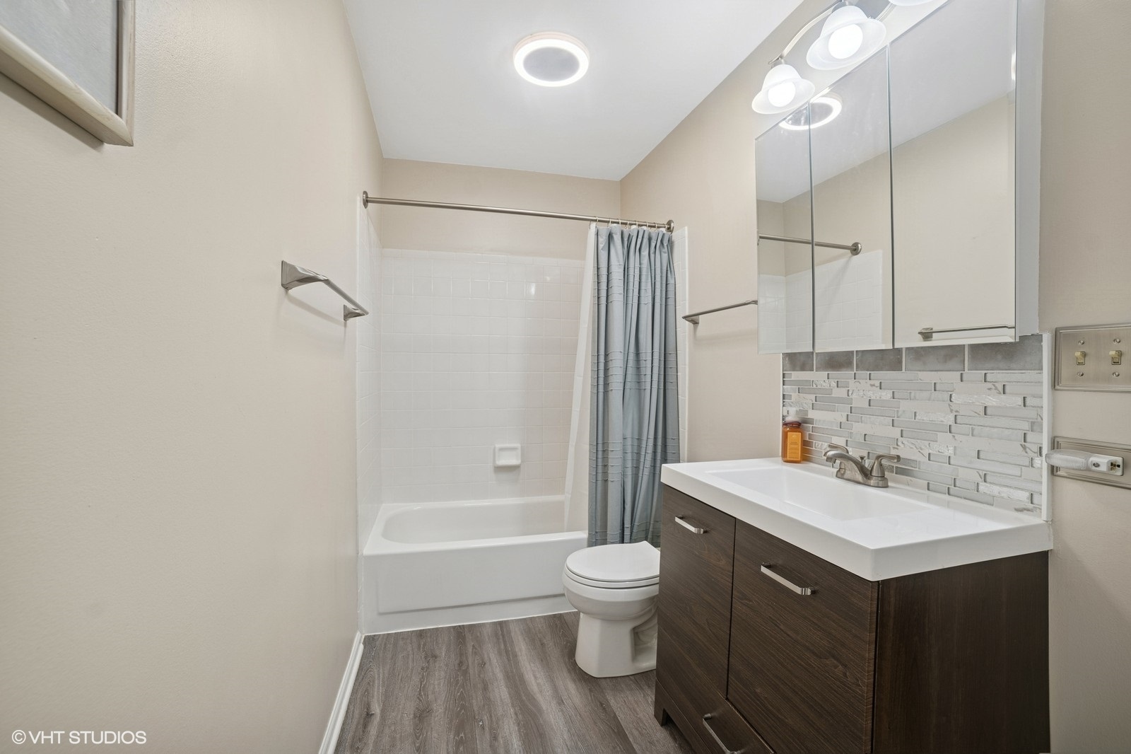 1208 Old Timber Lane, Hoffman Estates, IL 60192