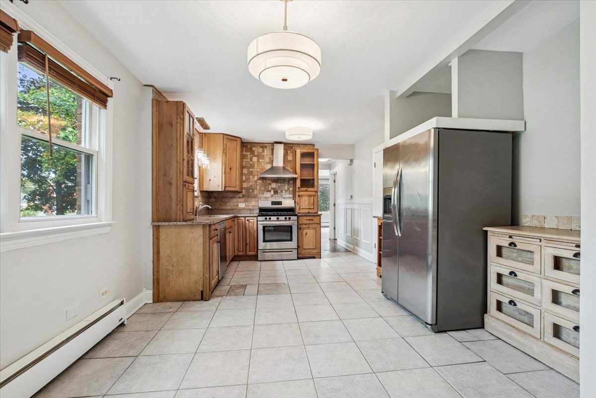 3720 East Avenue #1, Berwyn, IL 60402