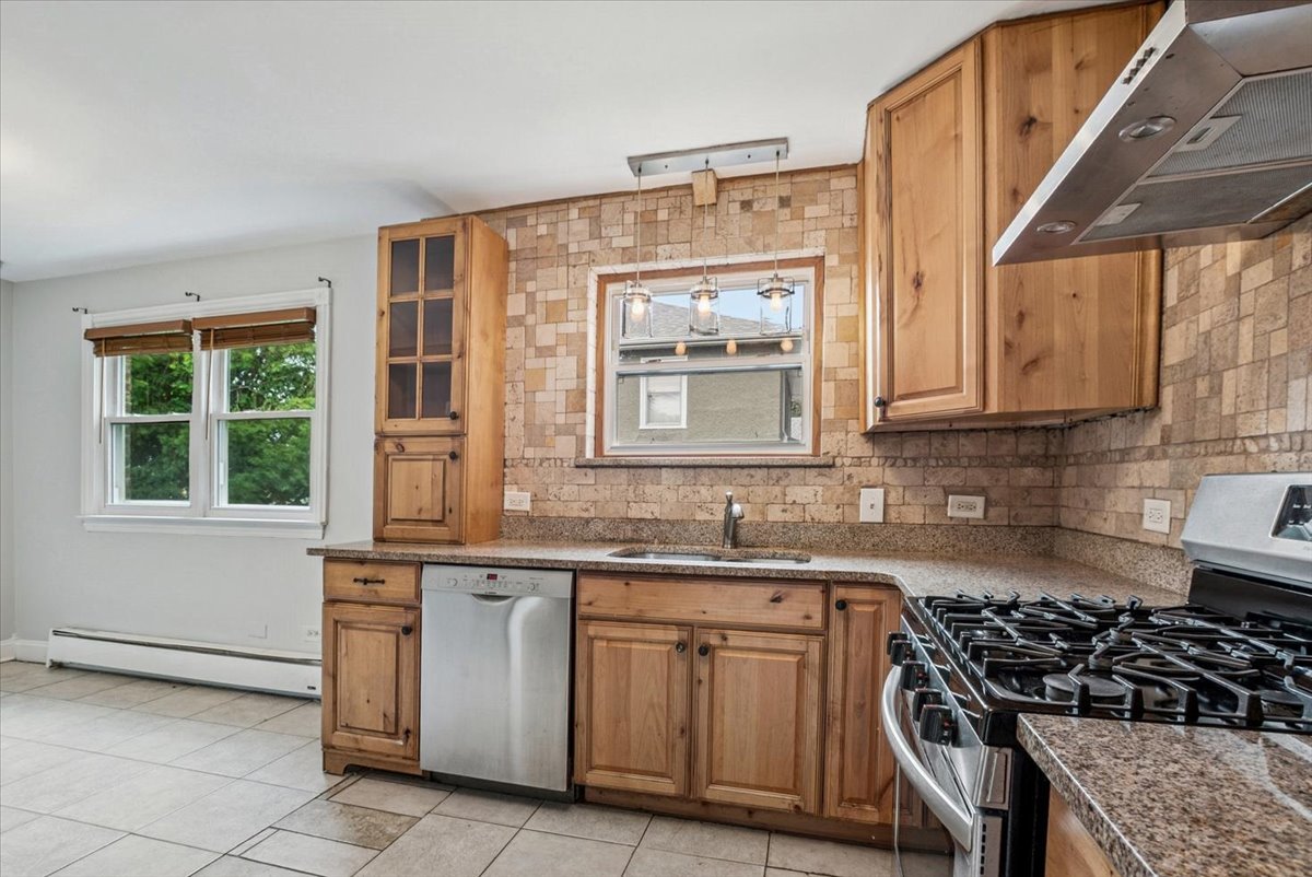 3720 East Avenue #1, Berwyn, IL 60402
