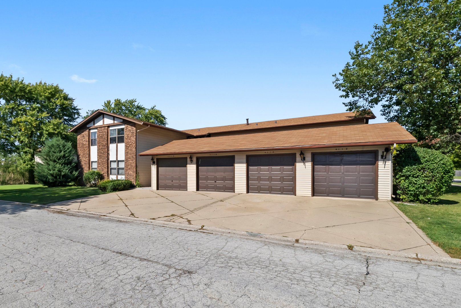 4112 192nd Court #209, Country Club Hills, IL 60478