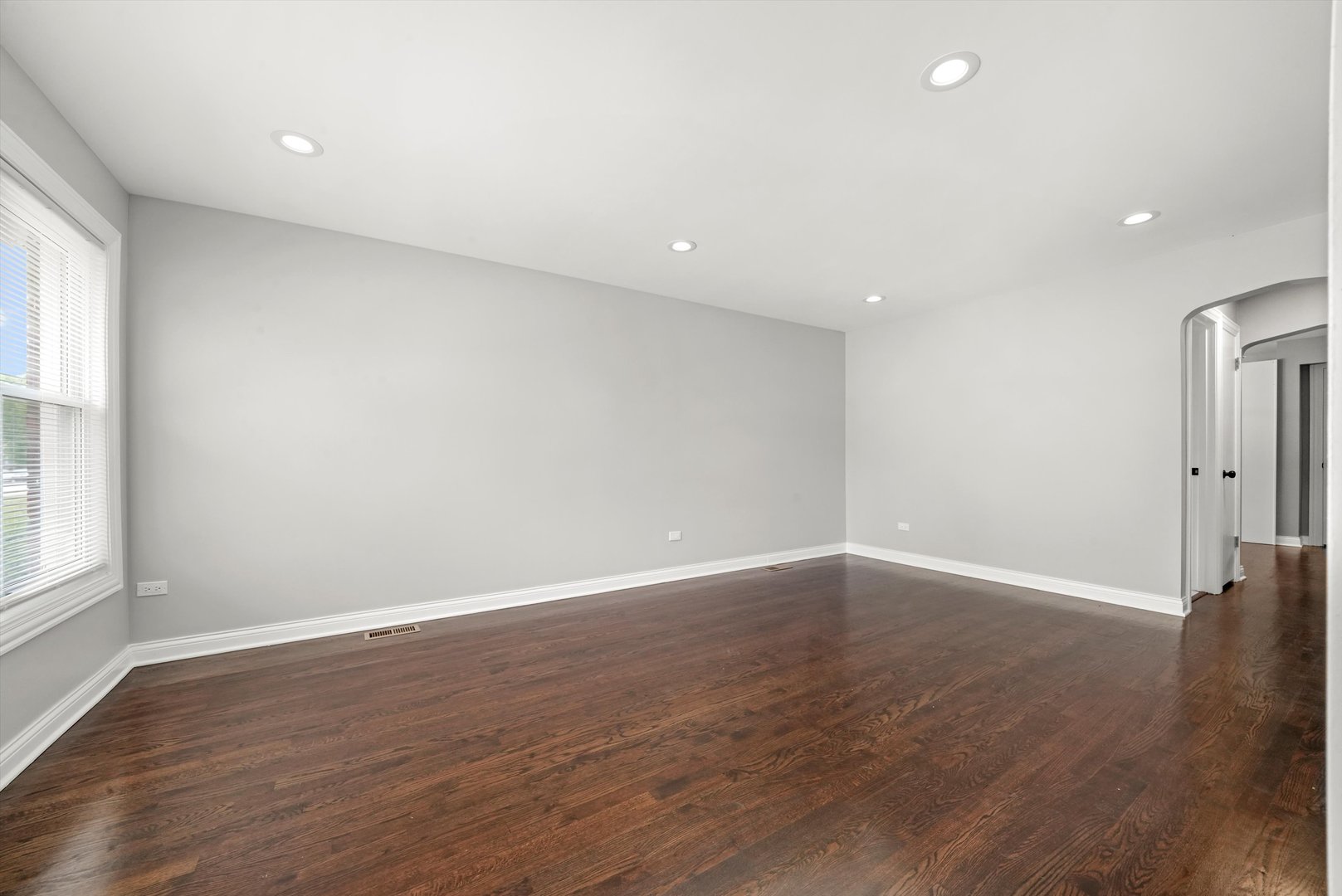 8414 S King Drive, Chicago, IL 60619