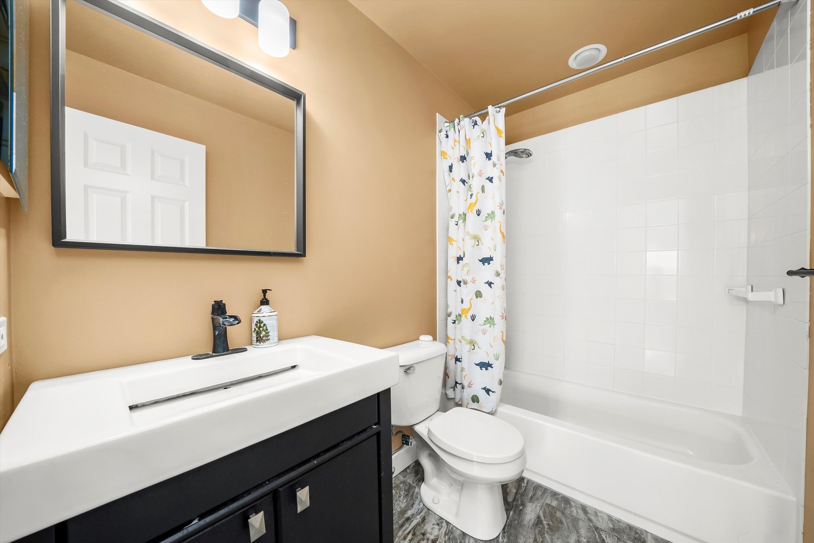 5 Compton Court, Algonquin, IL 60102