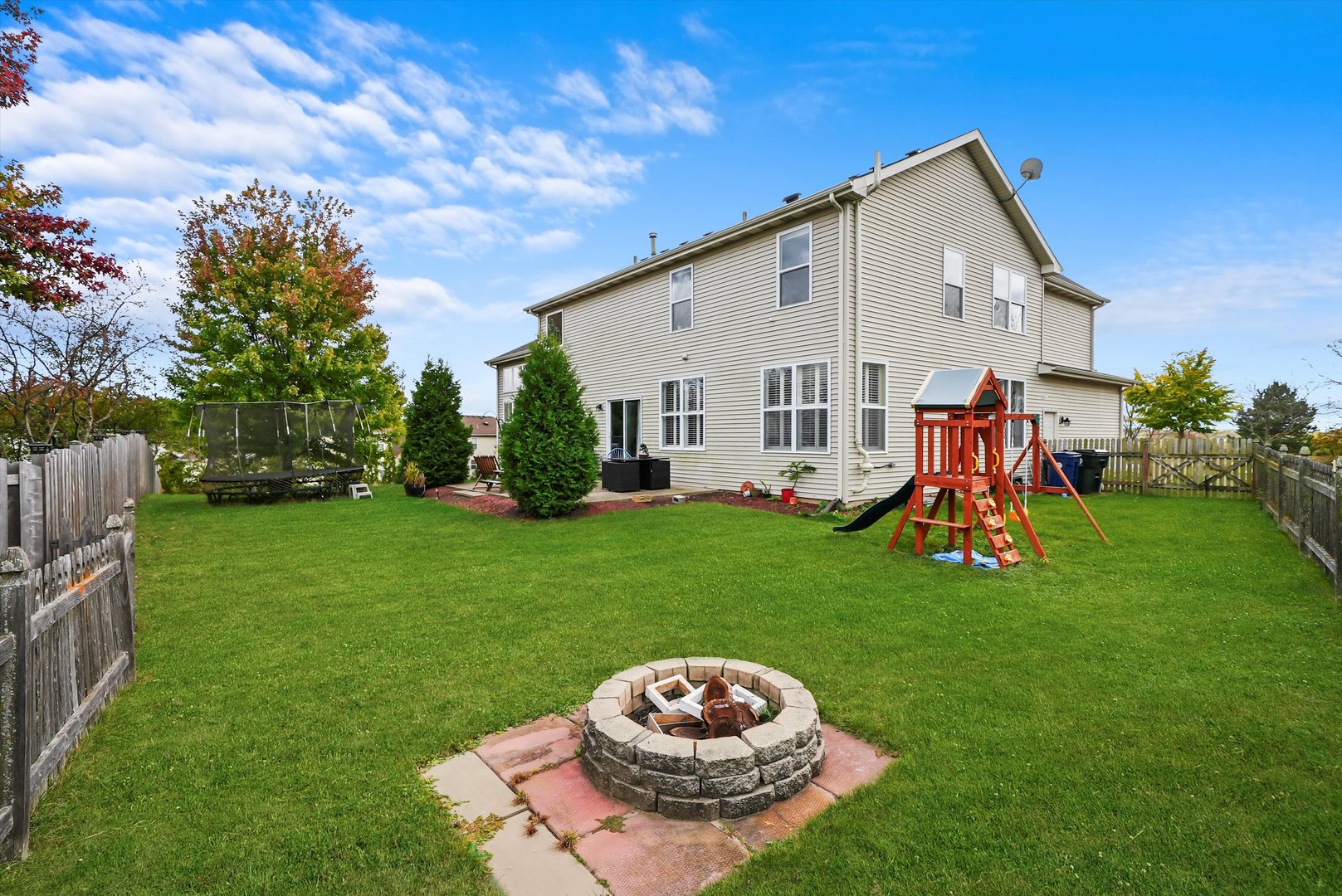 5 Compton Court, Algonquin, IL 60102