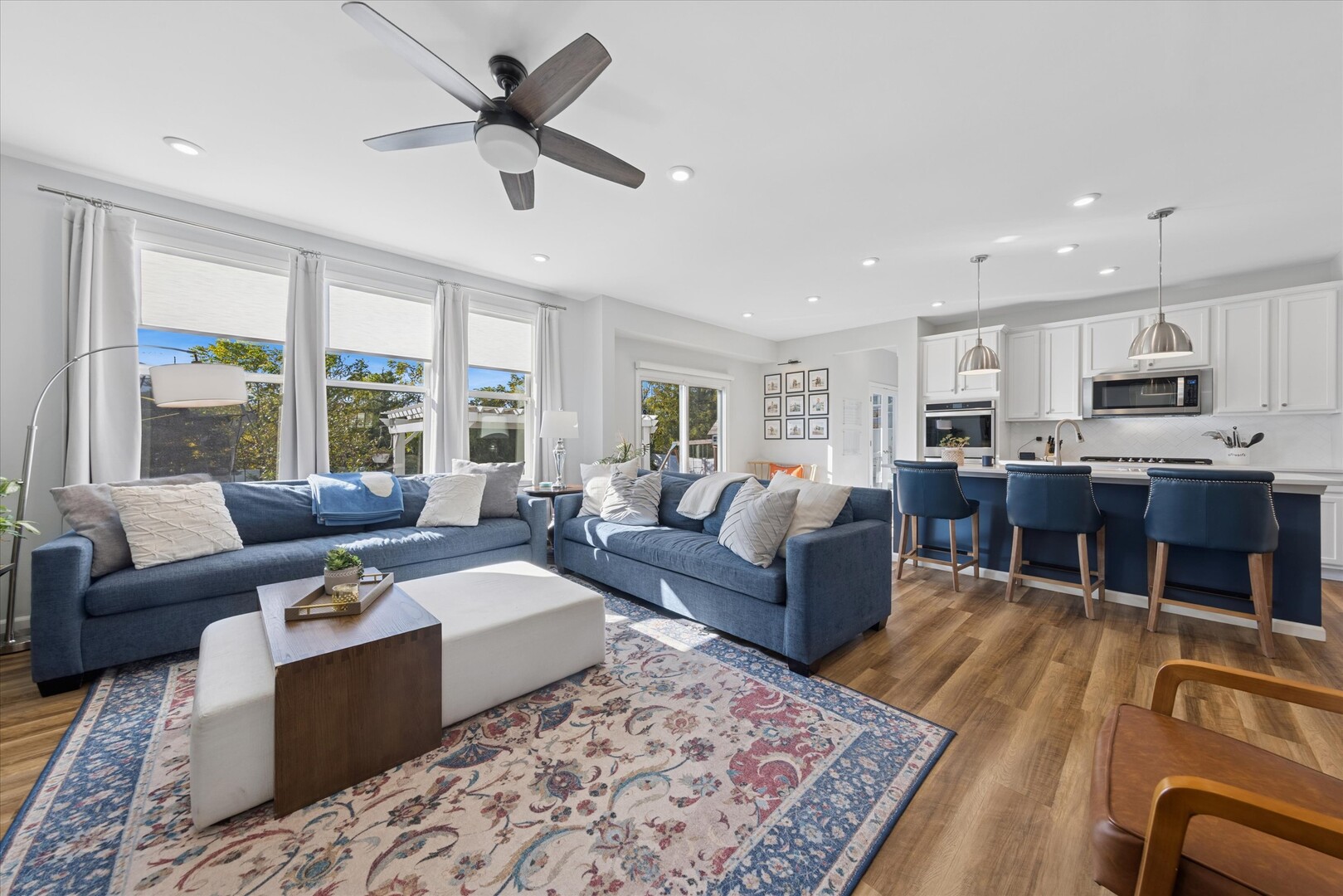 408 S Miller Court, Lombard, IL 60148