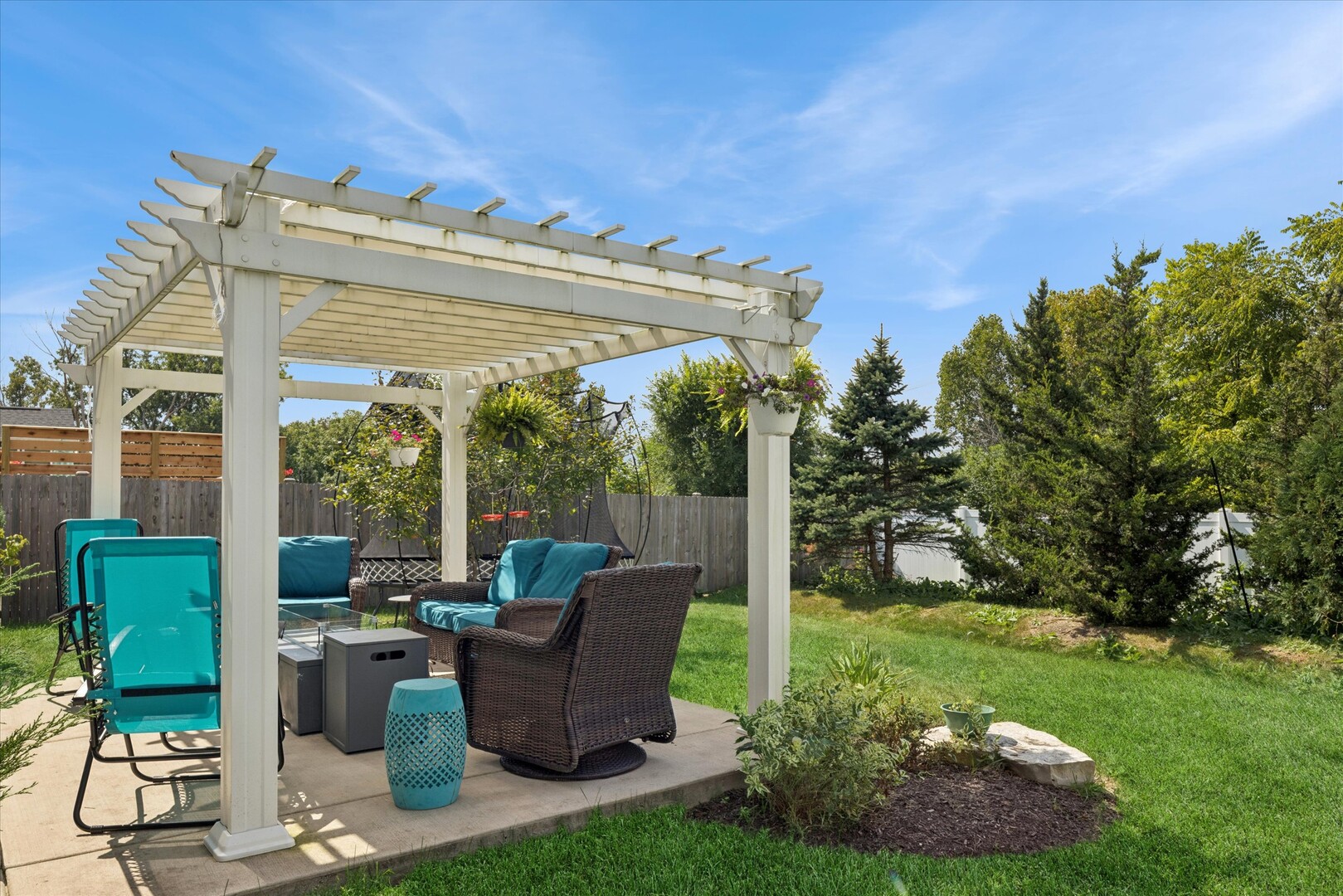 408 S Miller Court, Lombard, IL 60148