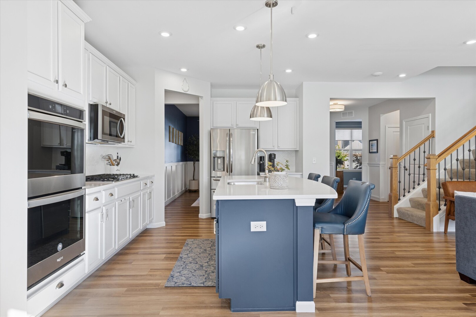 408 S Miller Court, Lombard, IL 60148