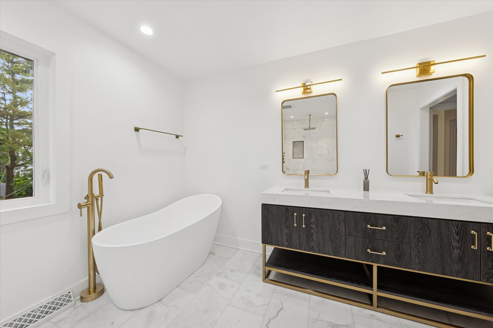 719 N Elm Street, Hinsdale, IL 60521