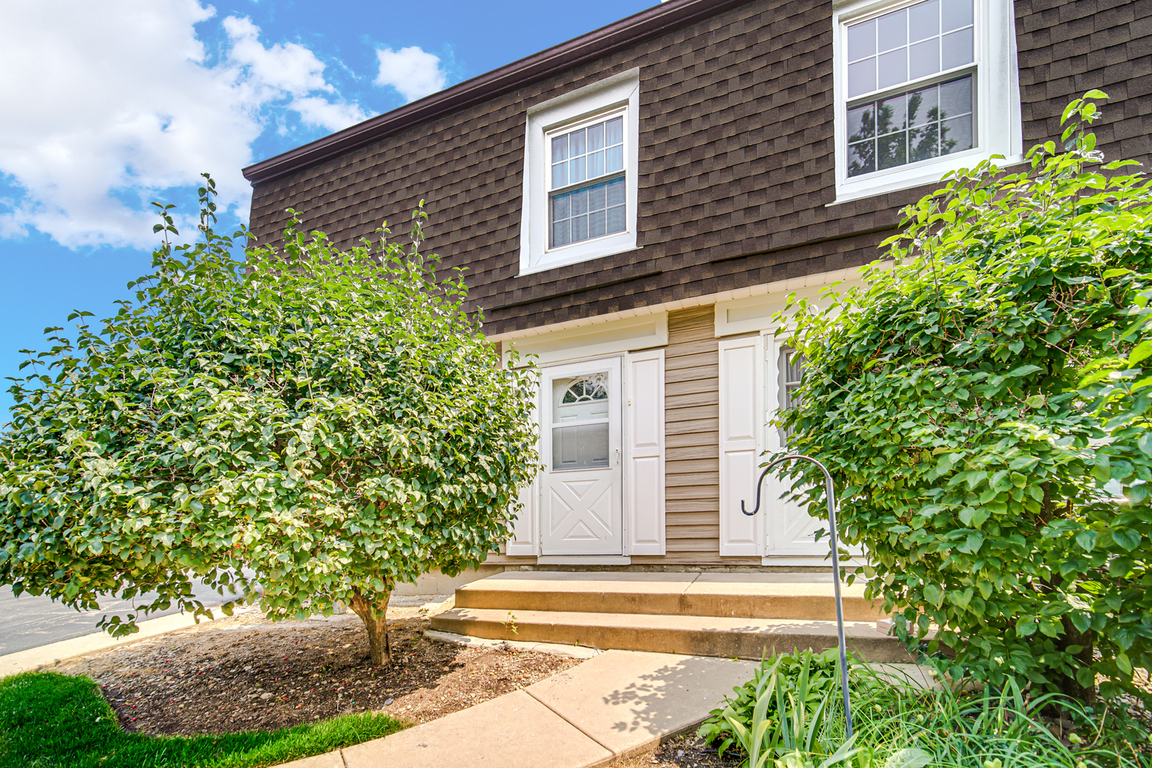1422 Woodcutter Lane #D, Wheaton, IL 60189