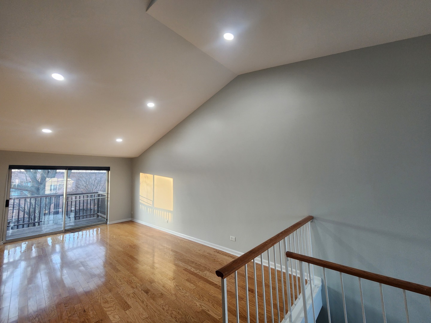 2650 S Embers Lane, Arlington Heights, IL 60005