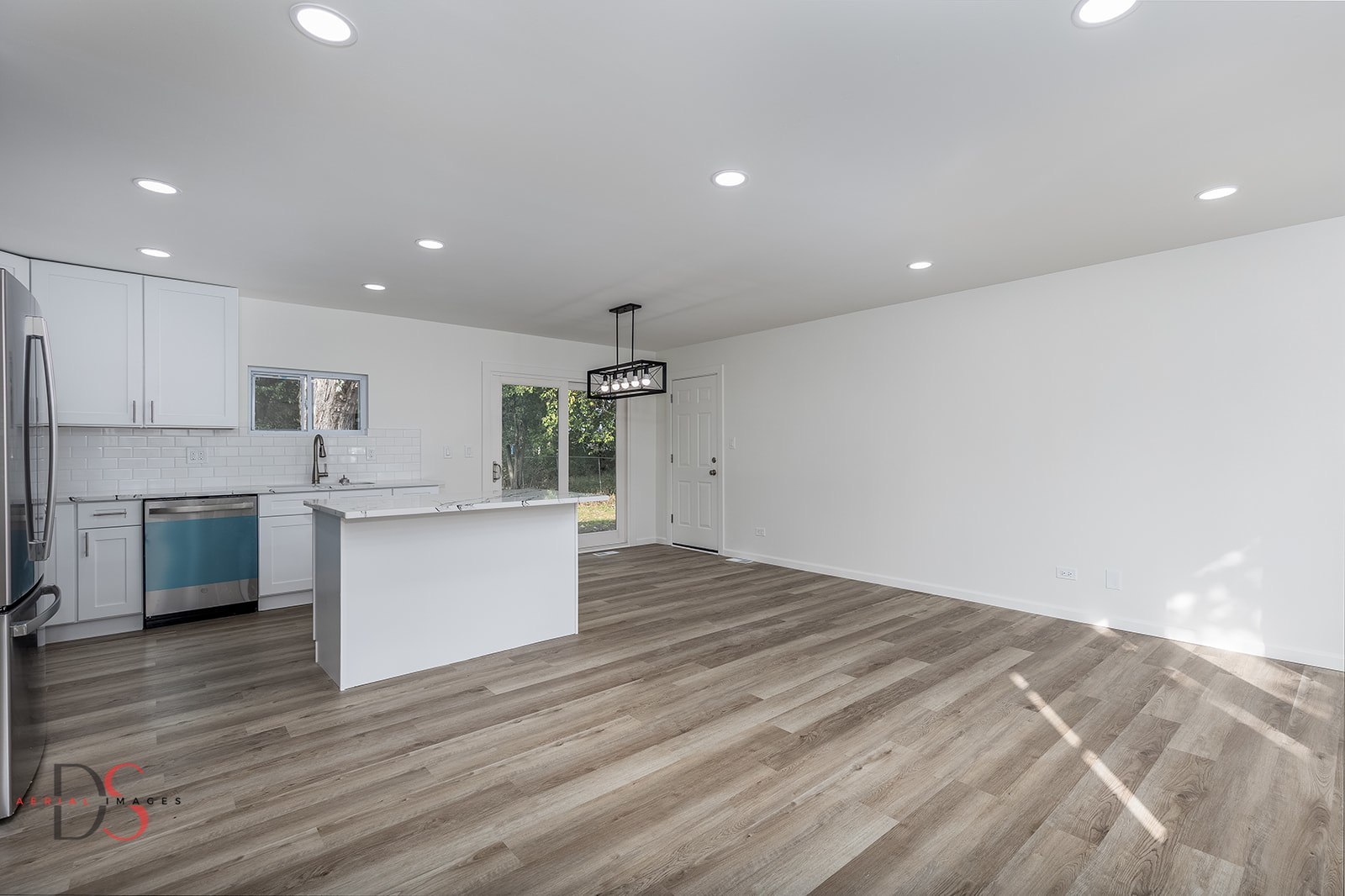 1405 James Court, Ottawa, IL 61350