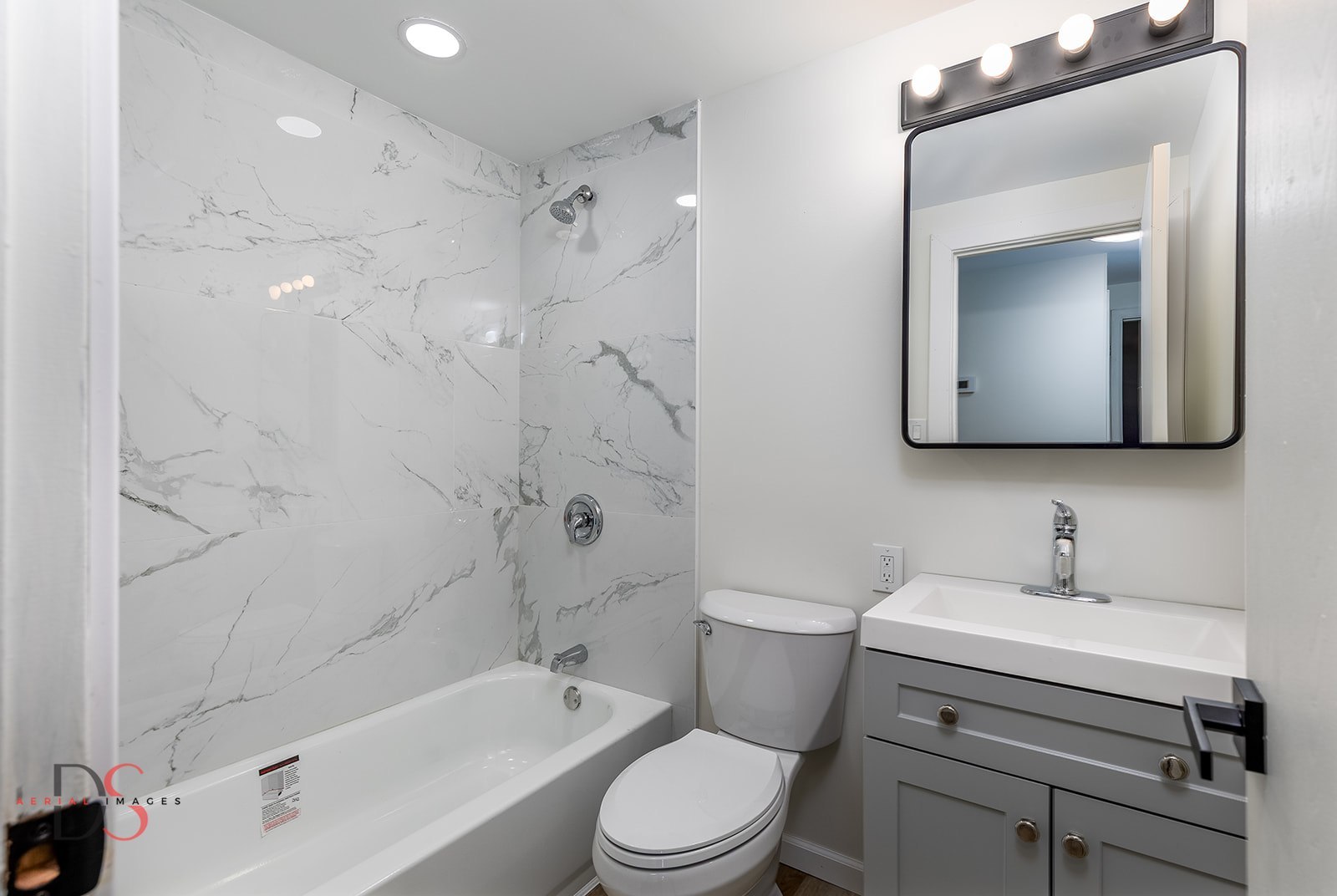 1405 James Court, Ottawa, IL 61350