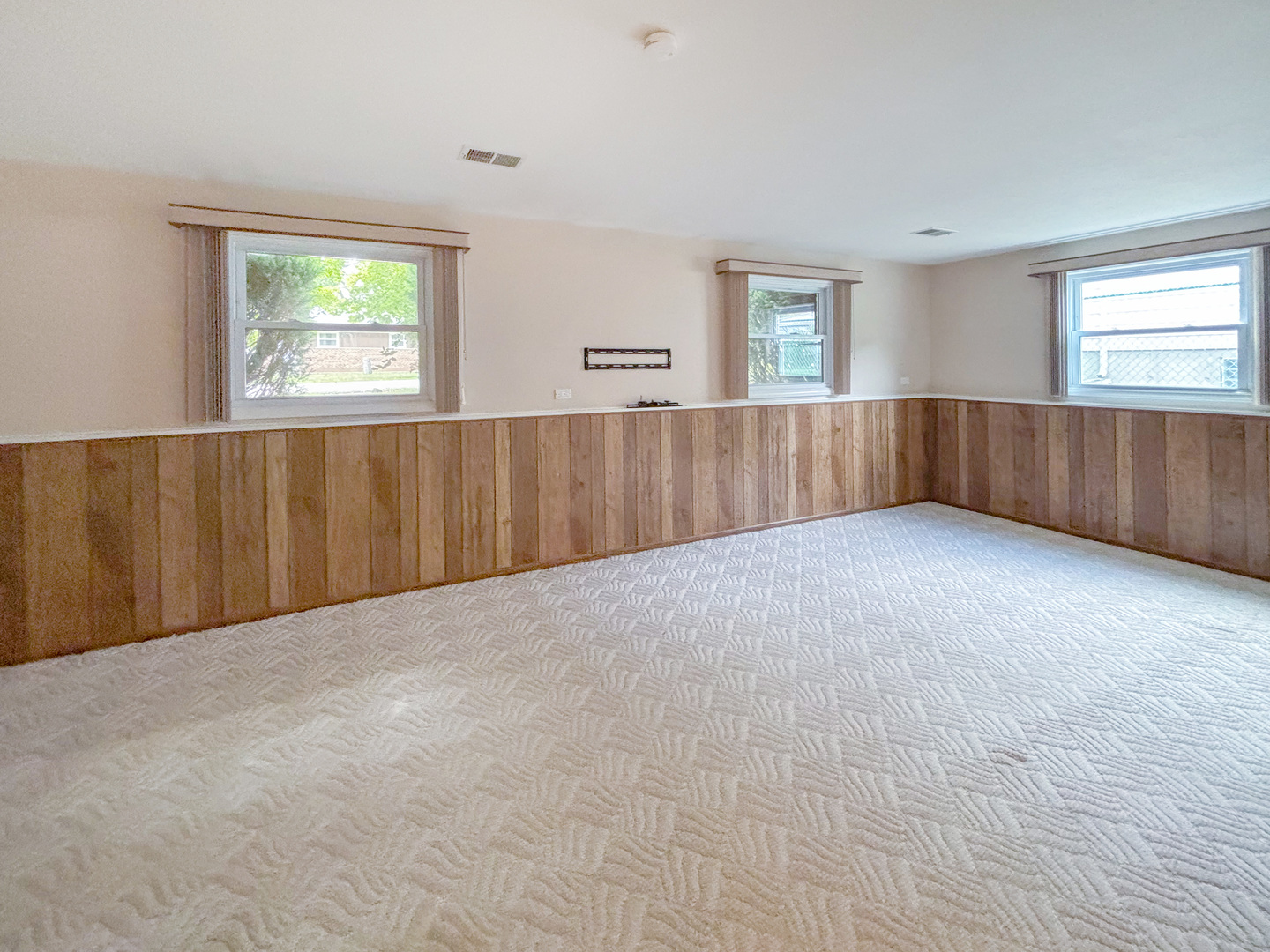 1008 18th Street, Zion, IL 60099