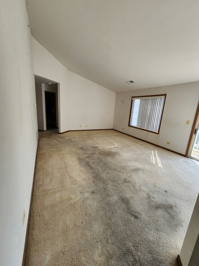 1727 W Hawkes Street #8, Arlington Heights, IL 60004
