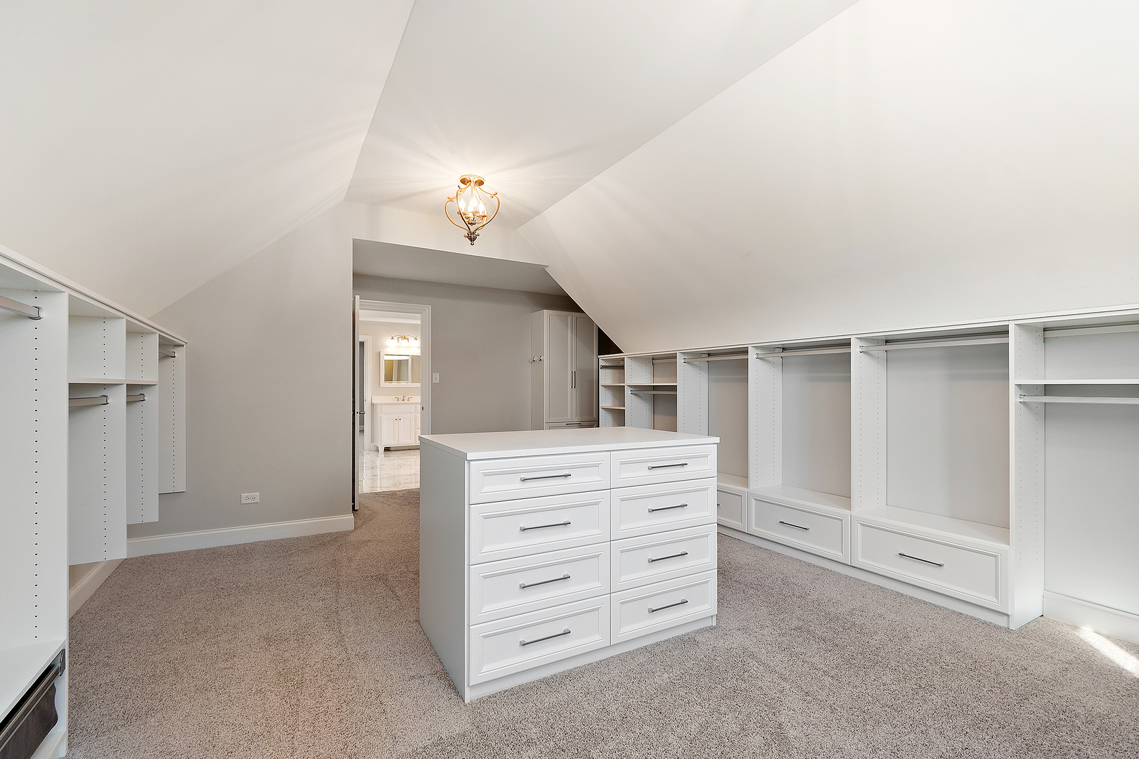 22018 Mary Drive, Frankfort, IL 60423