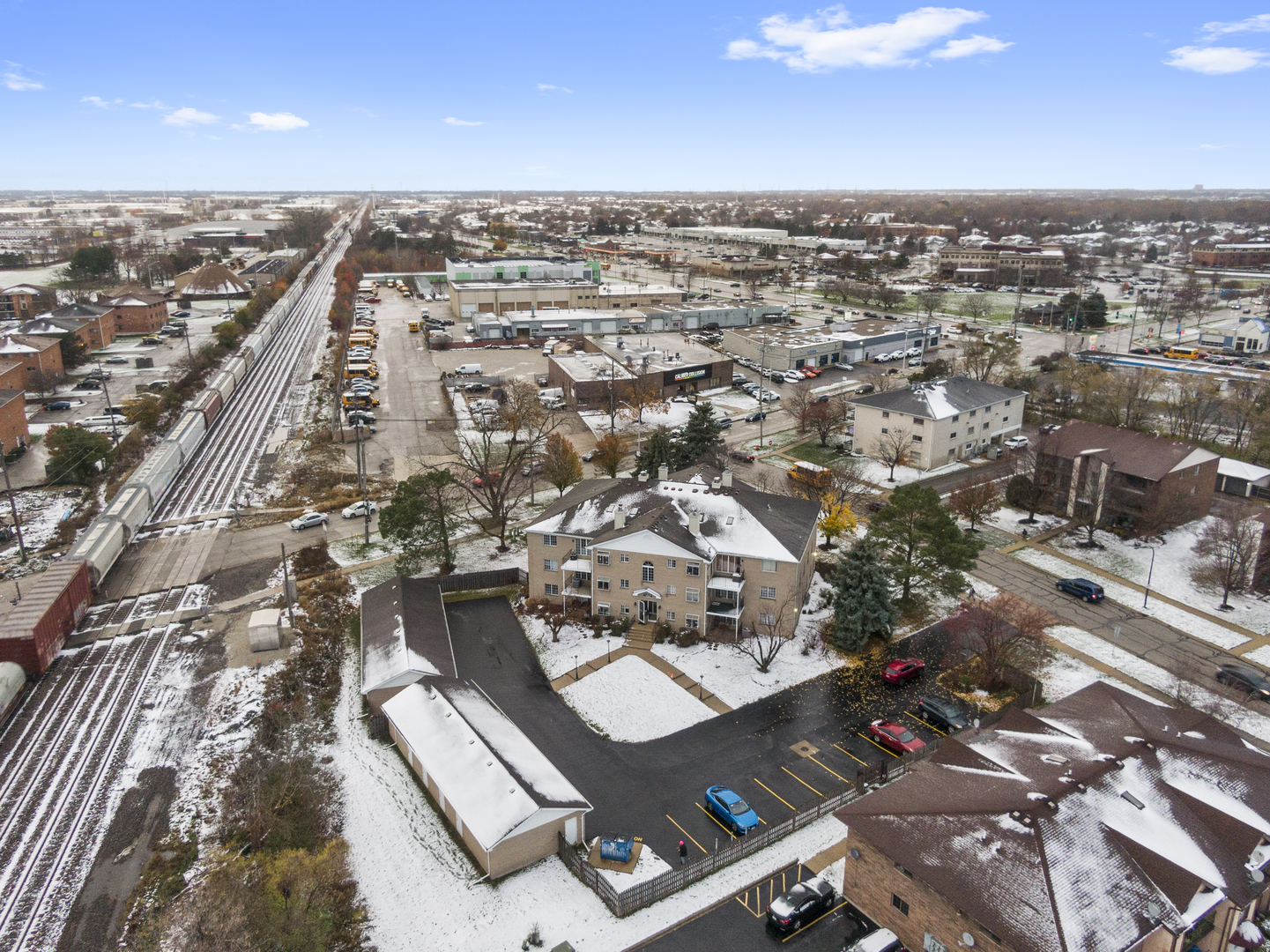 1258 CHALET Road #301, Naperville, IL 60563