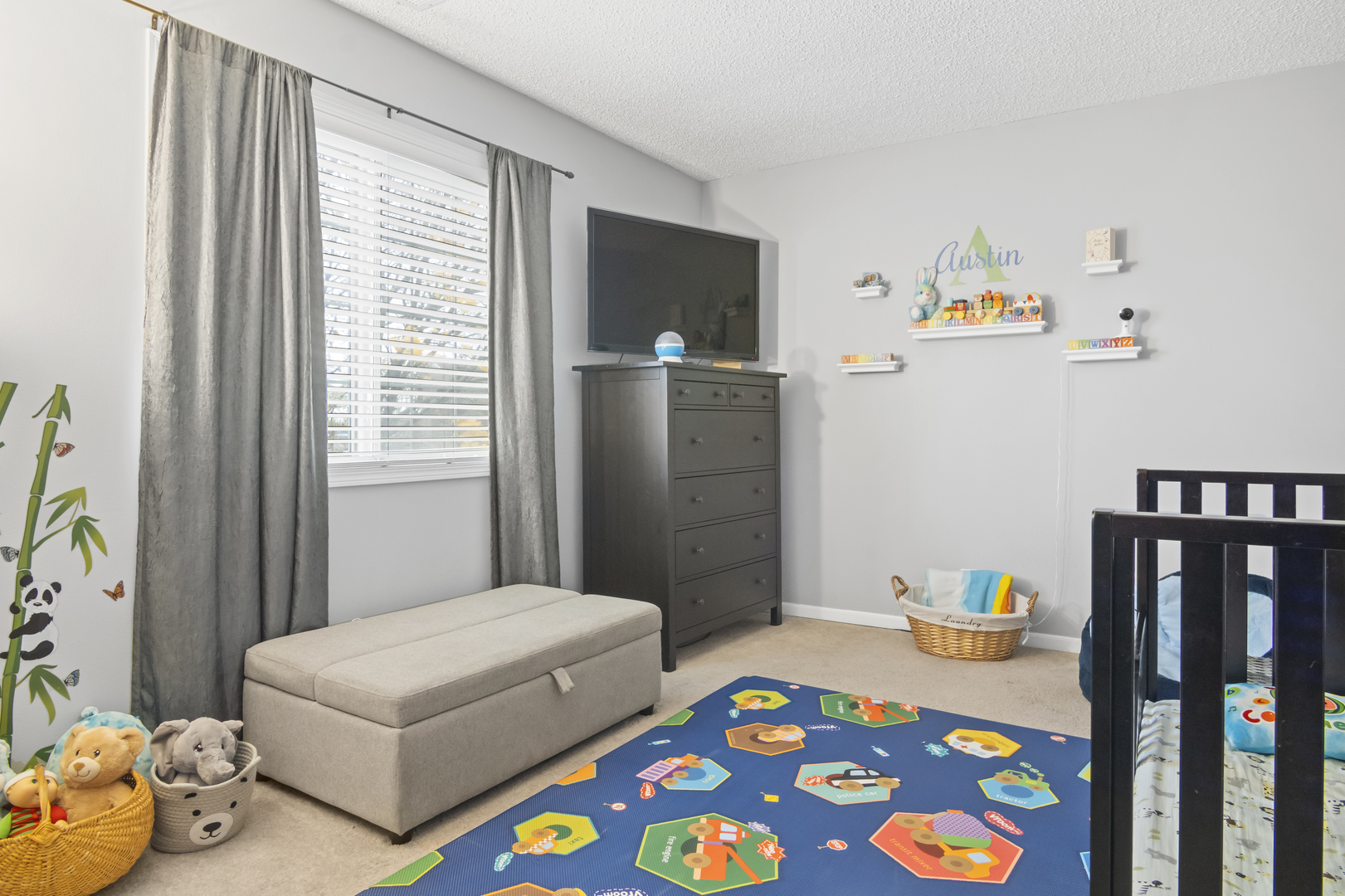 1258 CHALET Road #301, Naperville, IL 60563