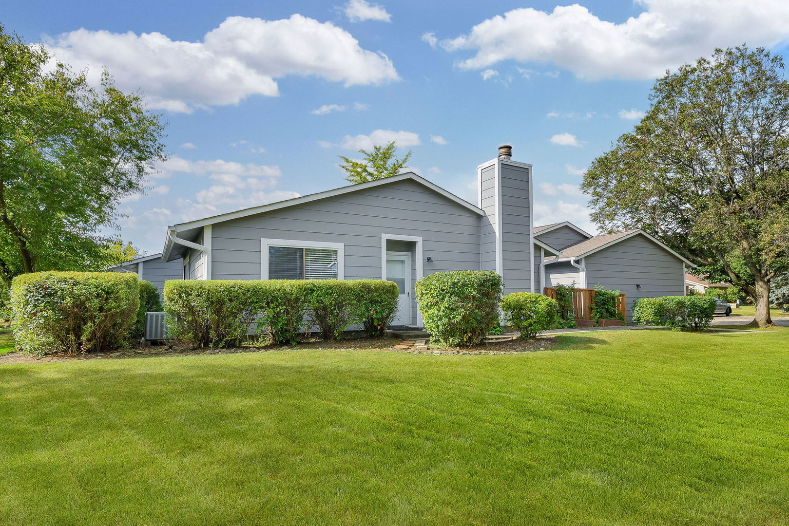 6851 Larkspur Court #6851, Woodridge, IL 60517