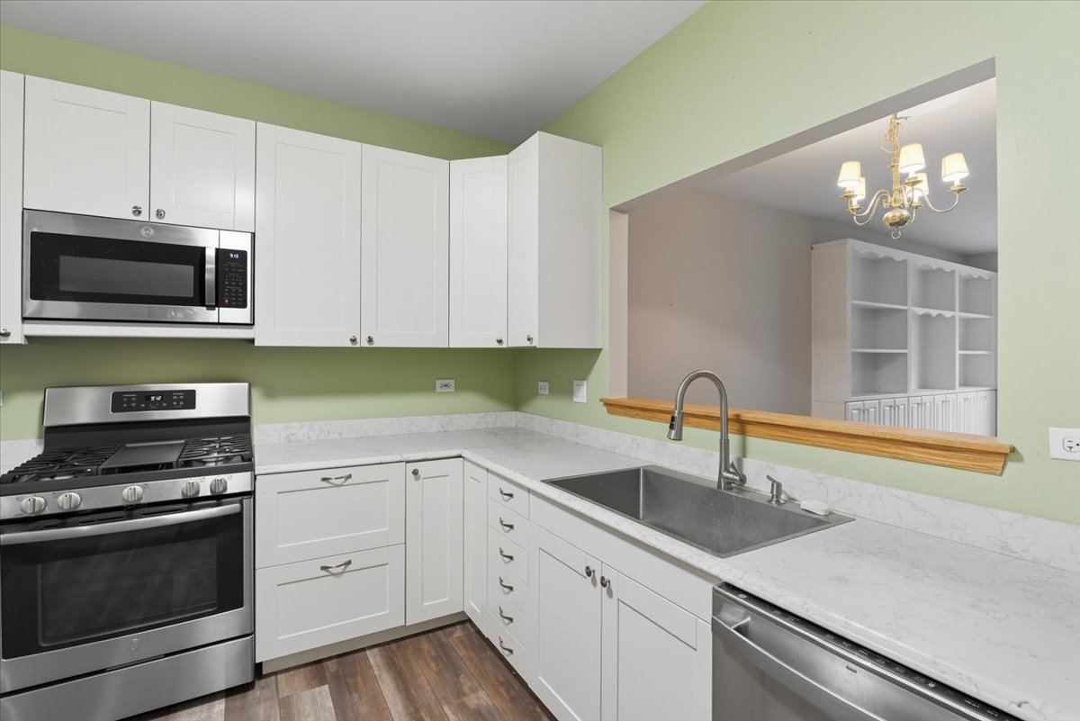 2346 Ashbrook Lane, Grayslake, IL 60030