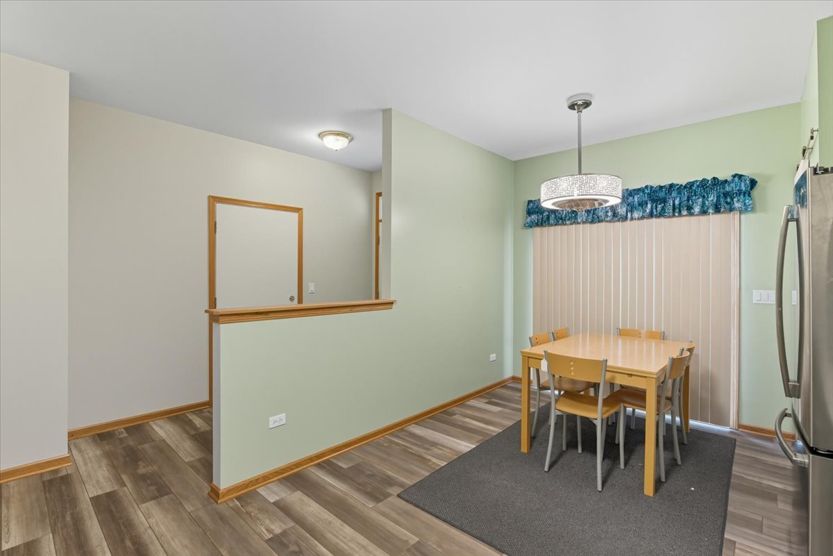 2346 Ashbrook Lane, Grayslake, IL 60030