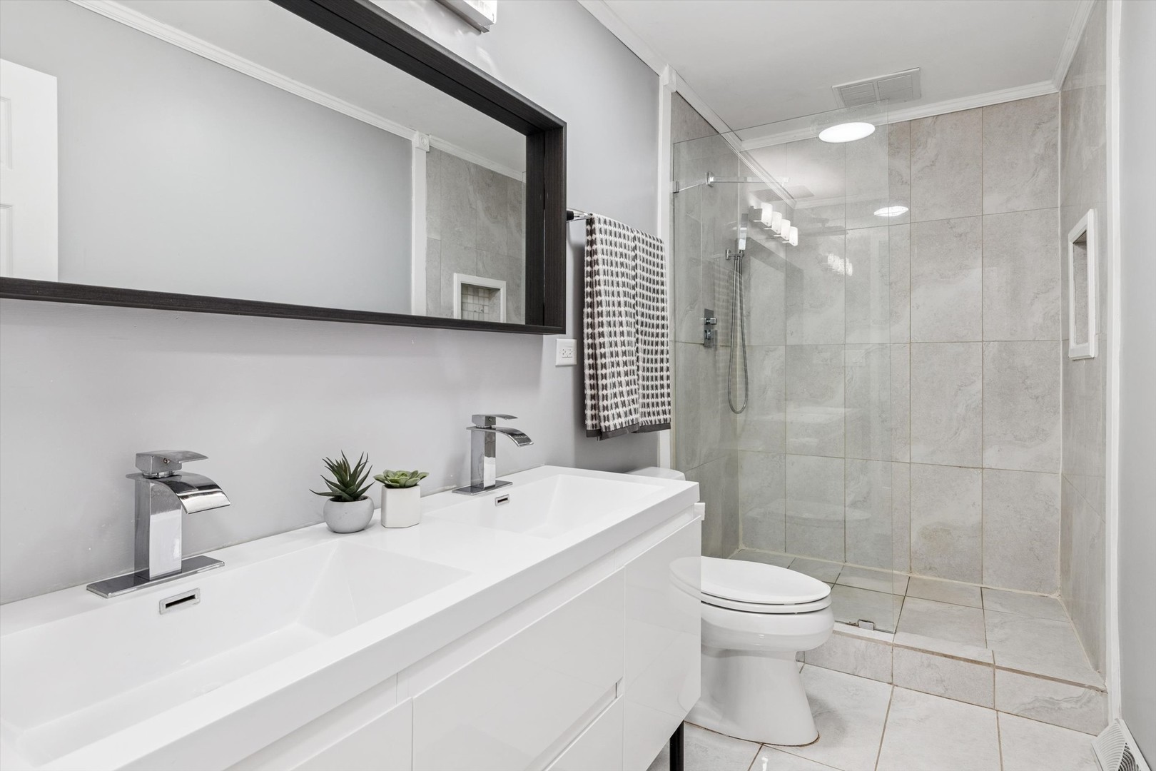 24331 Davids Court, Naperville, IL 60564