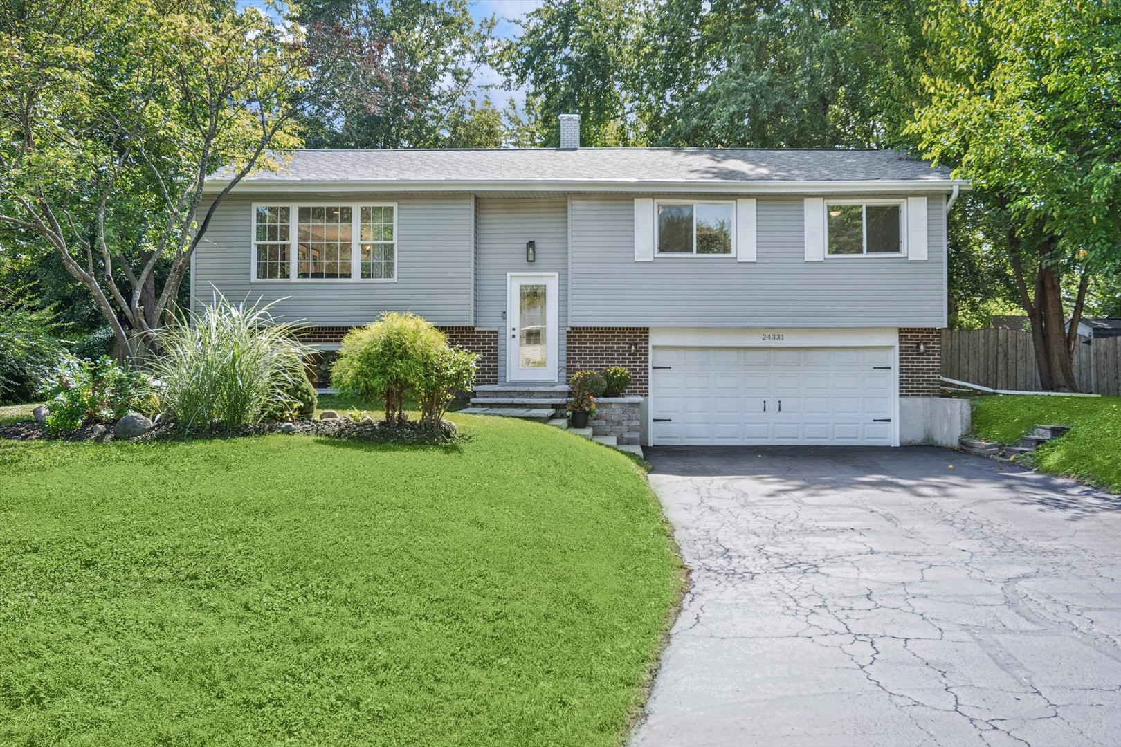 24331 Davids Court, Naperville, IL 60564