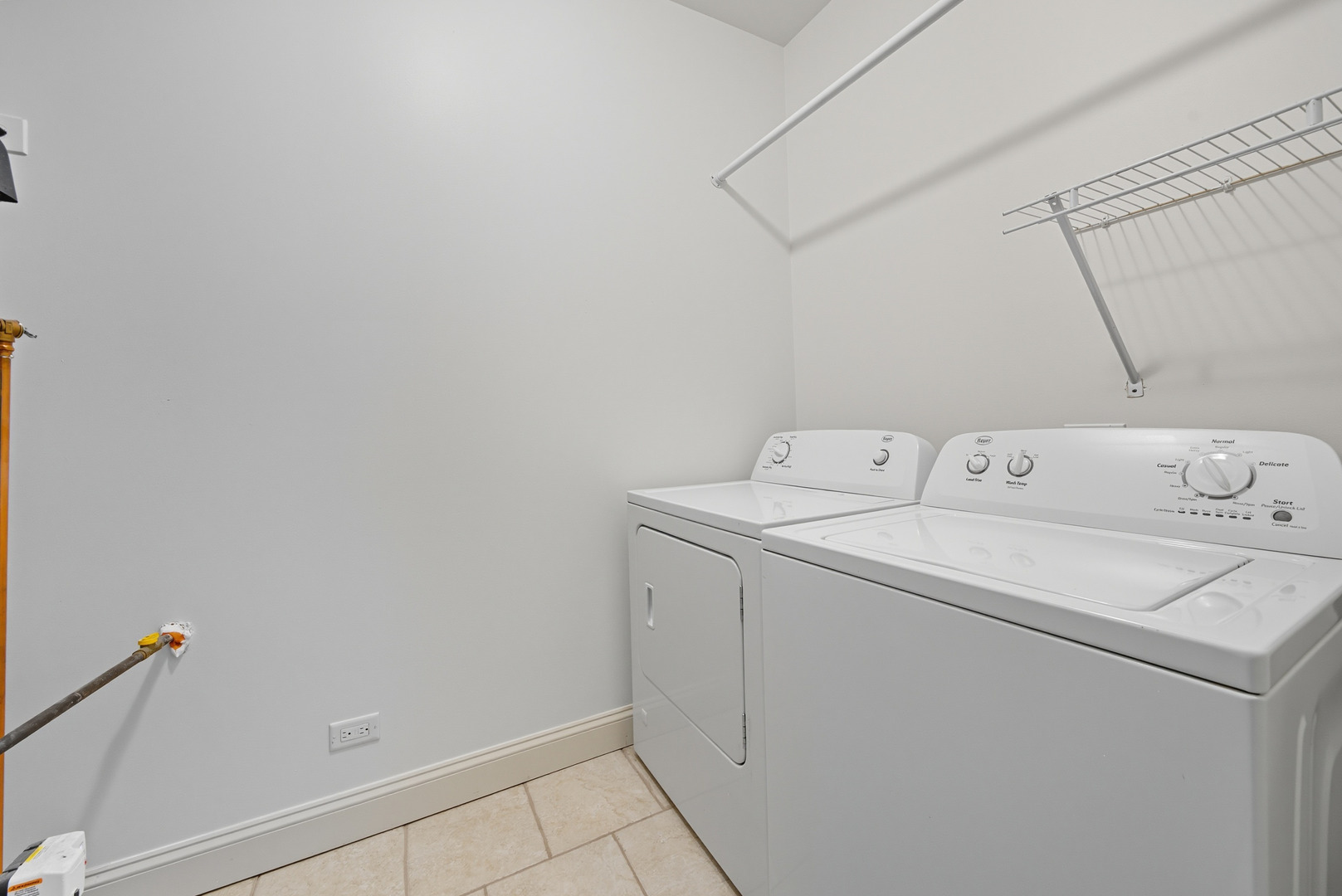 1544 Lakeridge Court, Mundelein, IL 60060