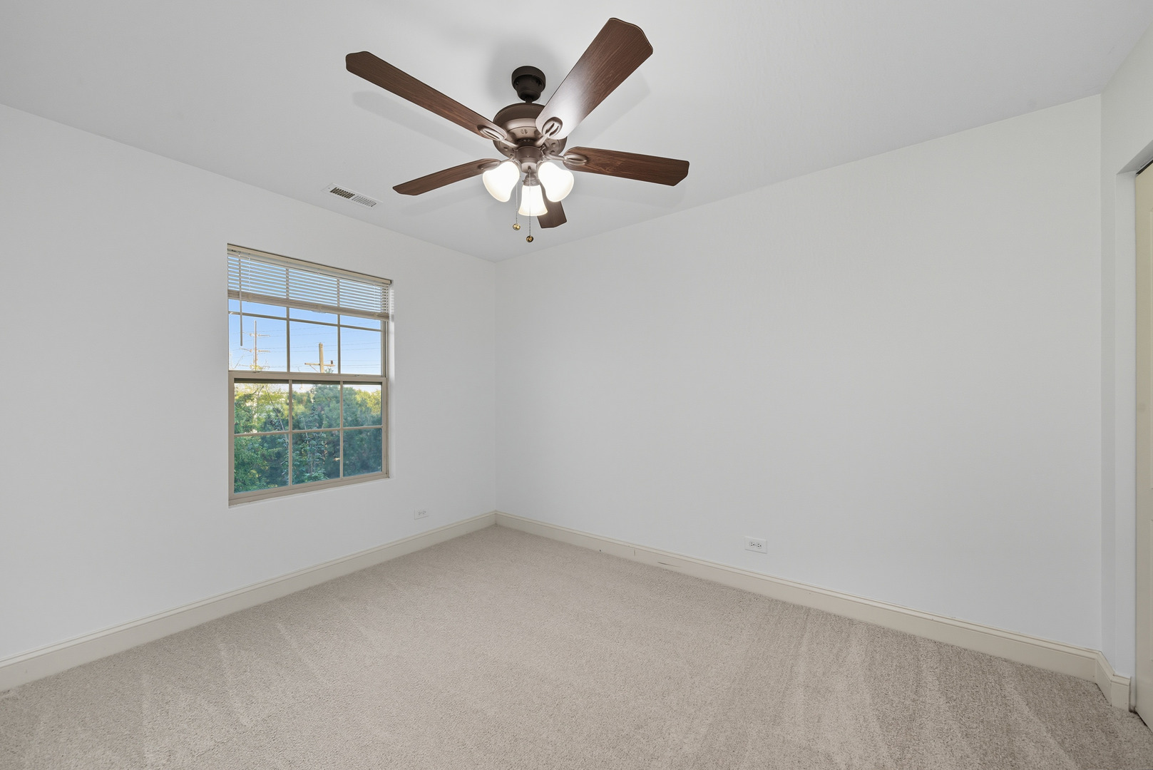 1544 Lakeridge Court, Mundelein, IL 60060