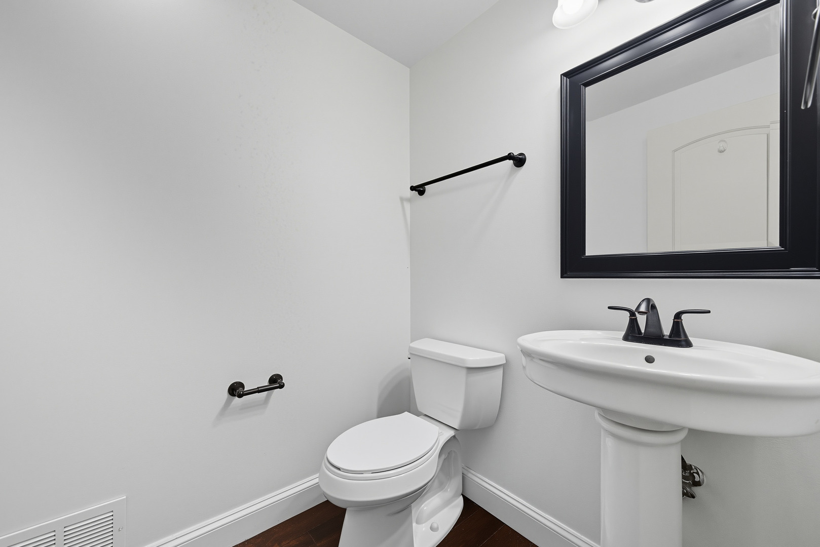 1544 Lakeridge Court, Mundelein, IL 60060