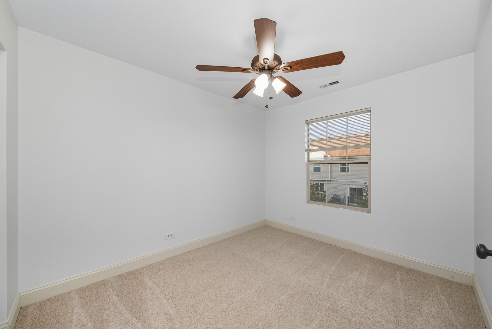 1544 Lakeridge Court, Mundelein, IL 60060