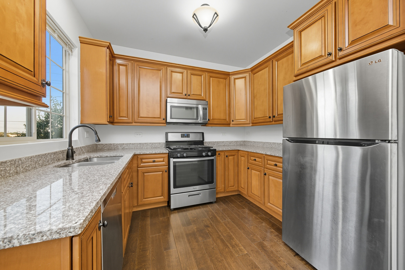 1544 Lakeridge Court, Mundelein, IL 60060