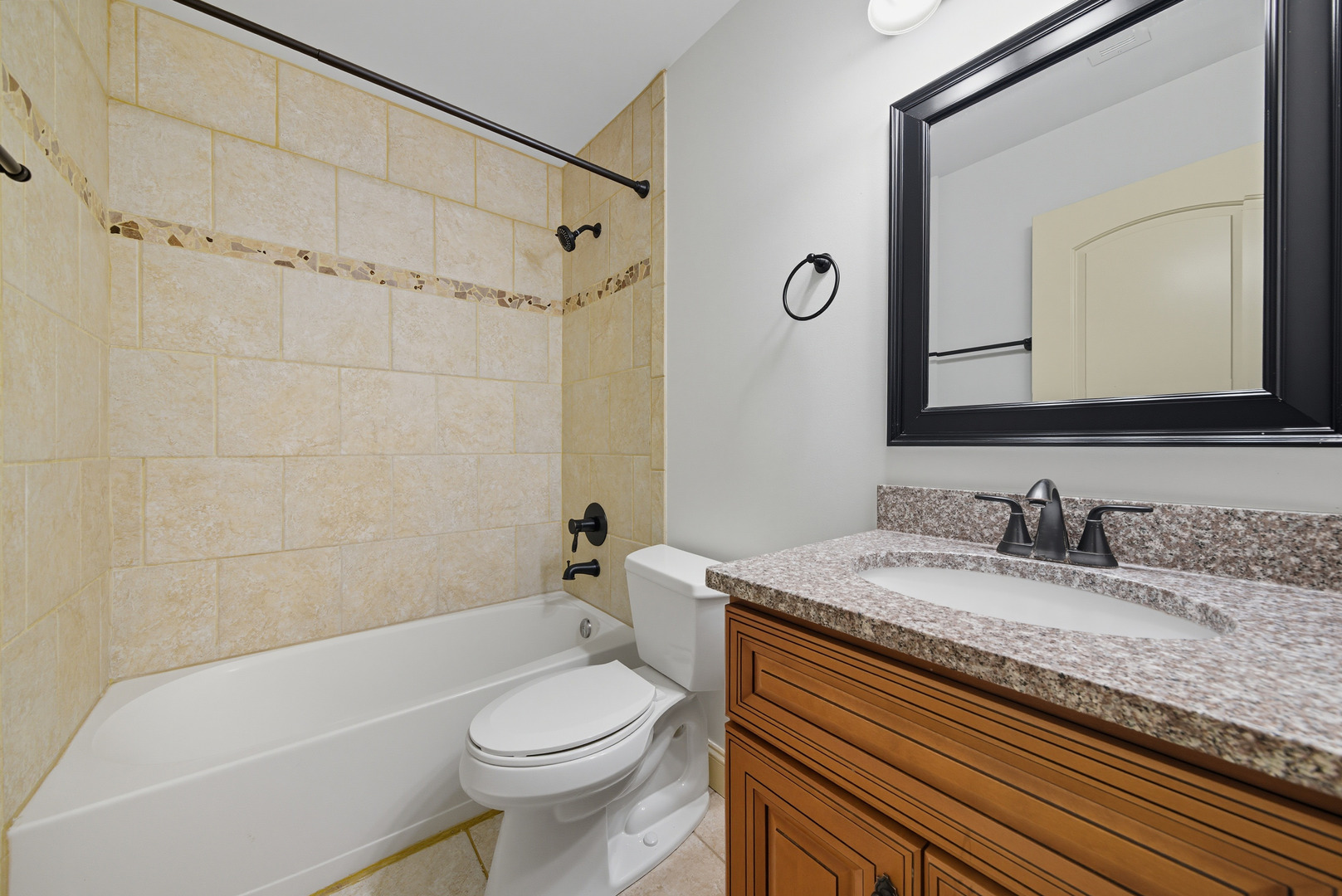 1544 Lakeridge Court, Mundelein, IL 60060