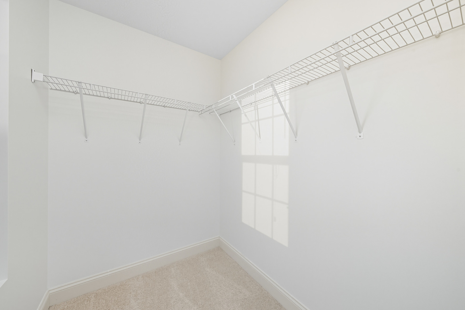 1544 Lakeridge Court, Mundelein, IL 60060