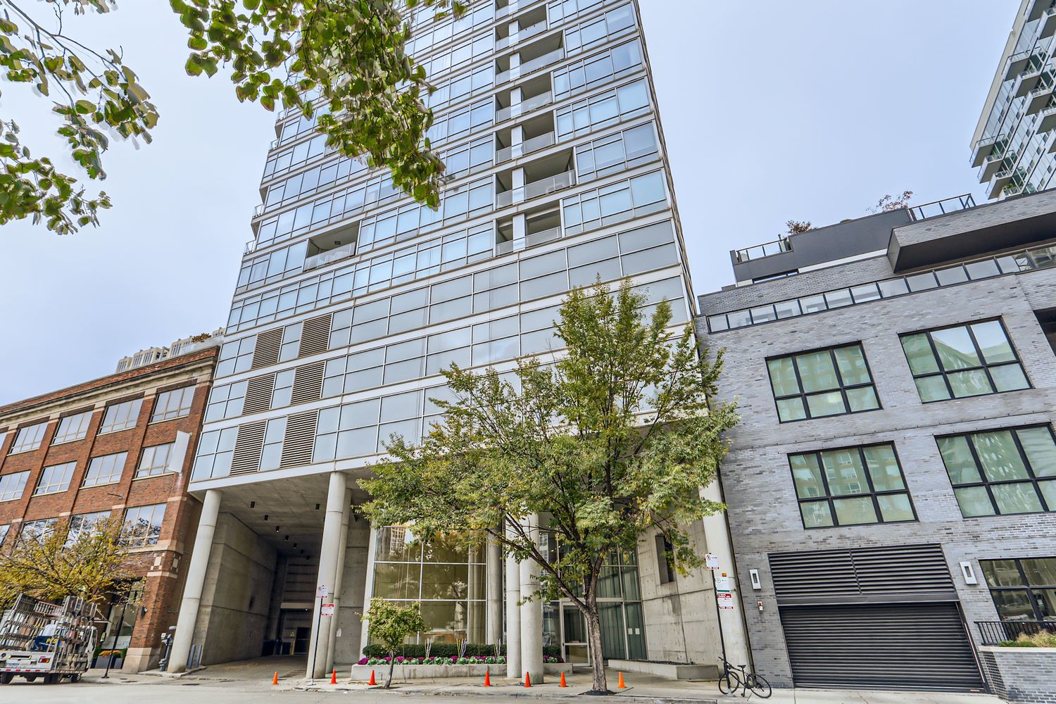 510 W Erie Street #1002, Chicago, IL 60654