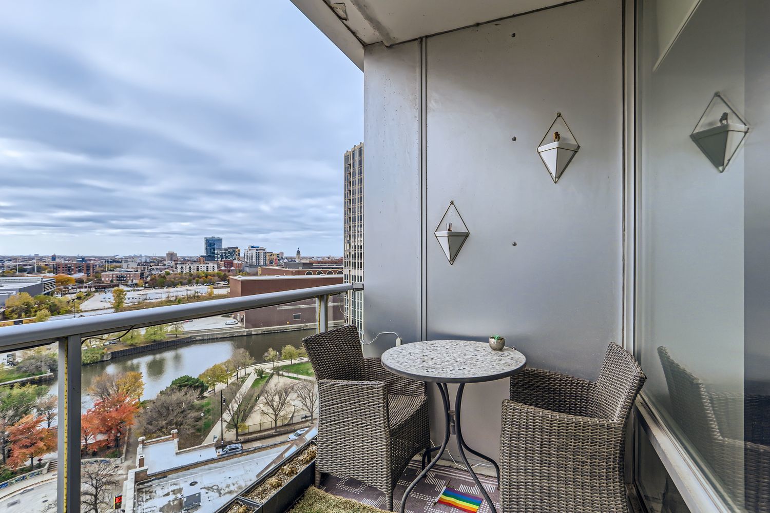 510 W Erie Street #1002, Chicago, IL 60654