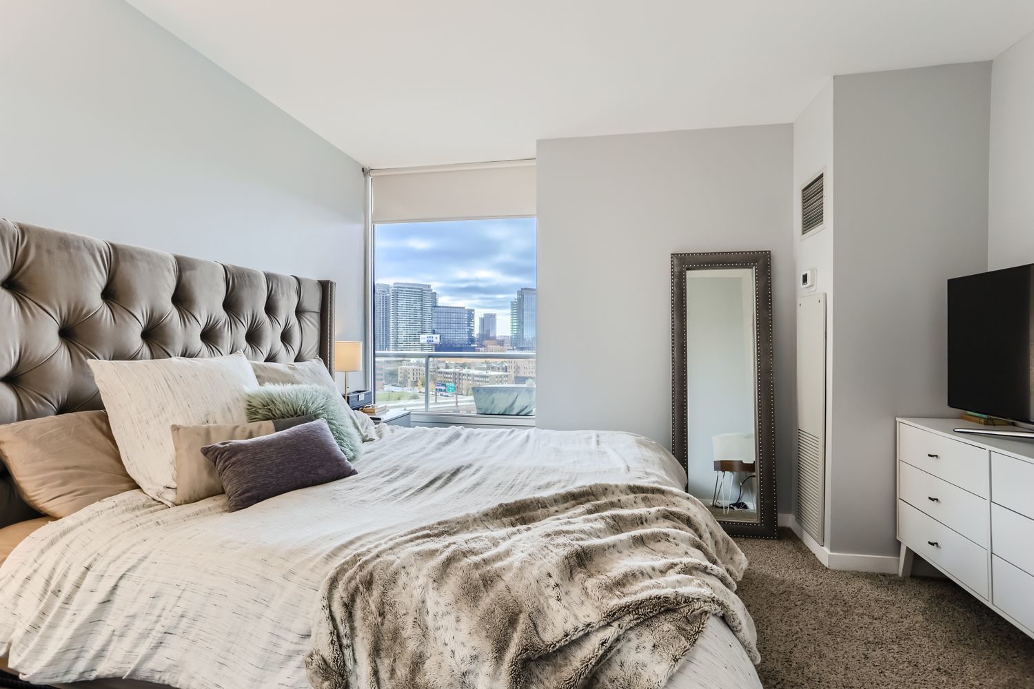 510 W Erie Street #1002, Chicago, IL 60654