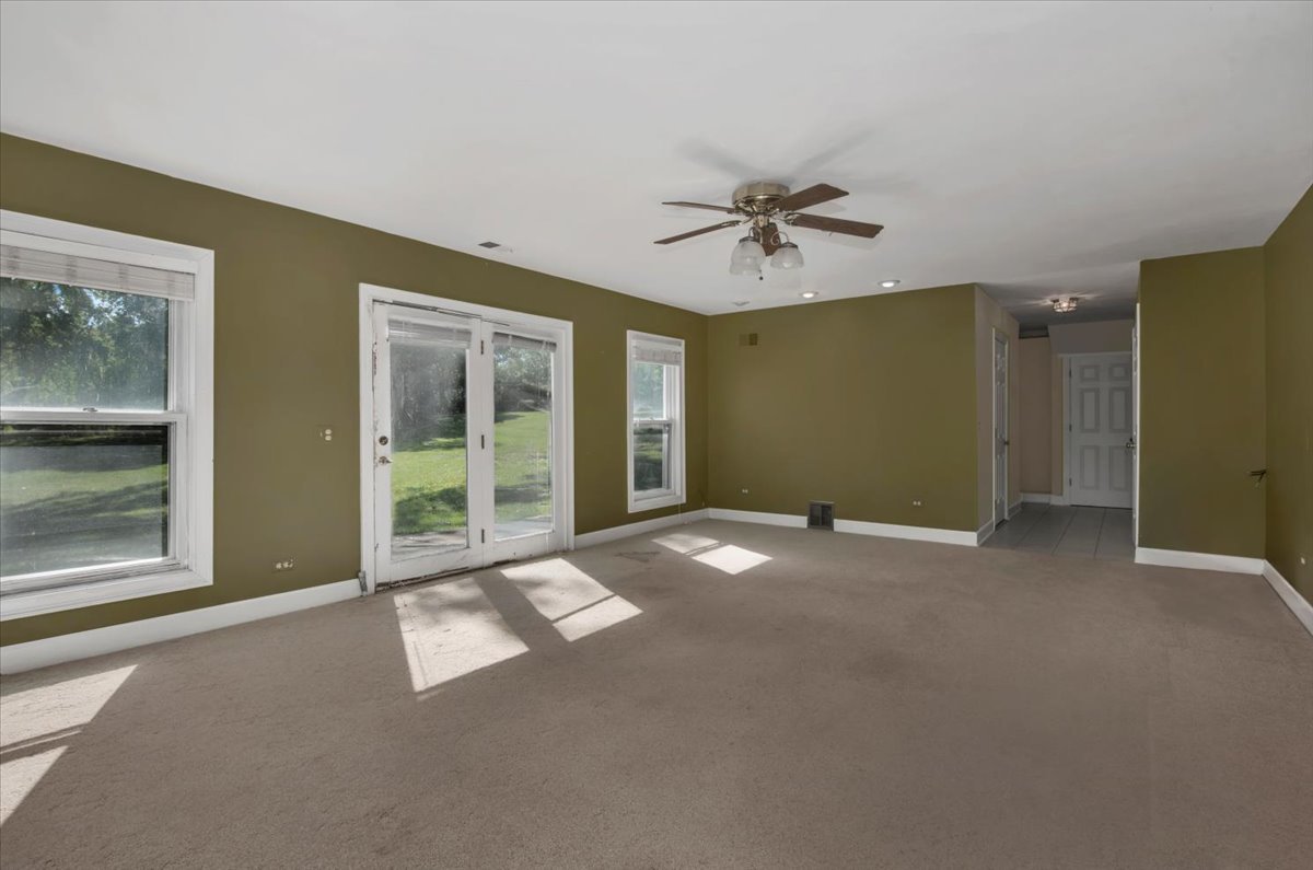 28437 W Lindbergh Drive, Barrington, IL 60010