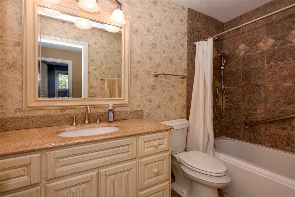 28437 W Lindbergh Drive, Barrington, IL 60010