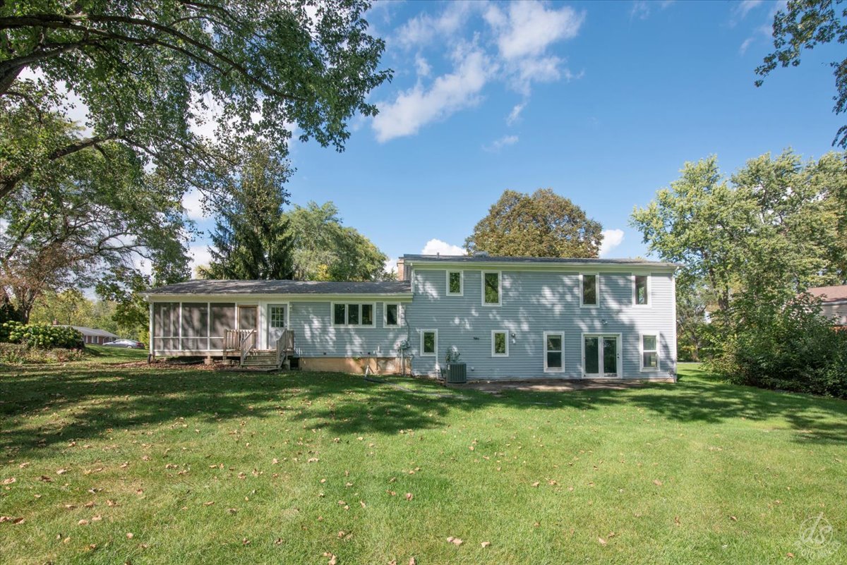 28437 W Lindbergh Drive, Barrington, IL 60010