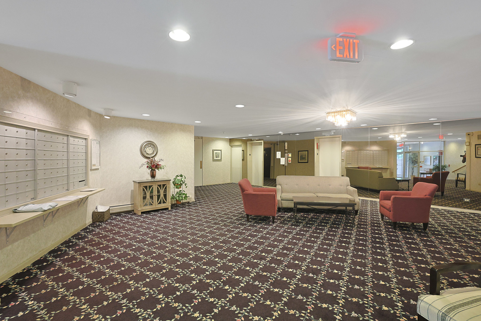 245 S Park Lane #409, Palatine, IL 60074
