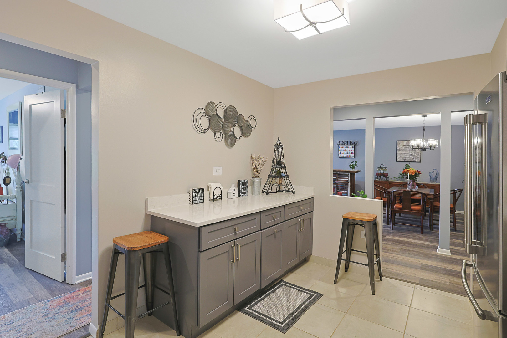 245 S Park Lane #409, Palatine, IL 60074